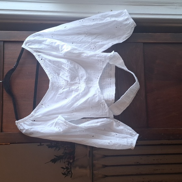 Express woman's size small white 100% cotton eyelet 1/2 blouse - Picture 1 of 7